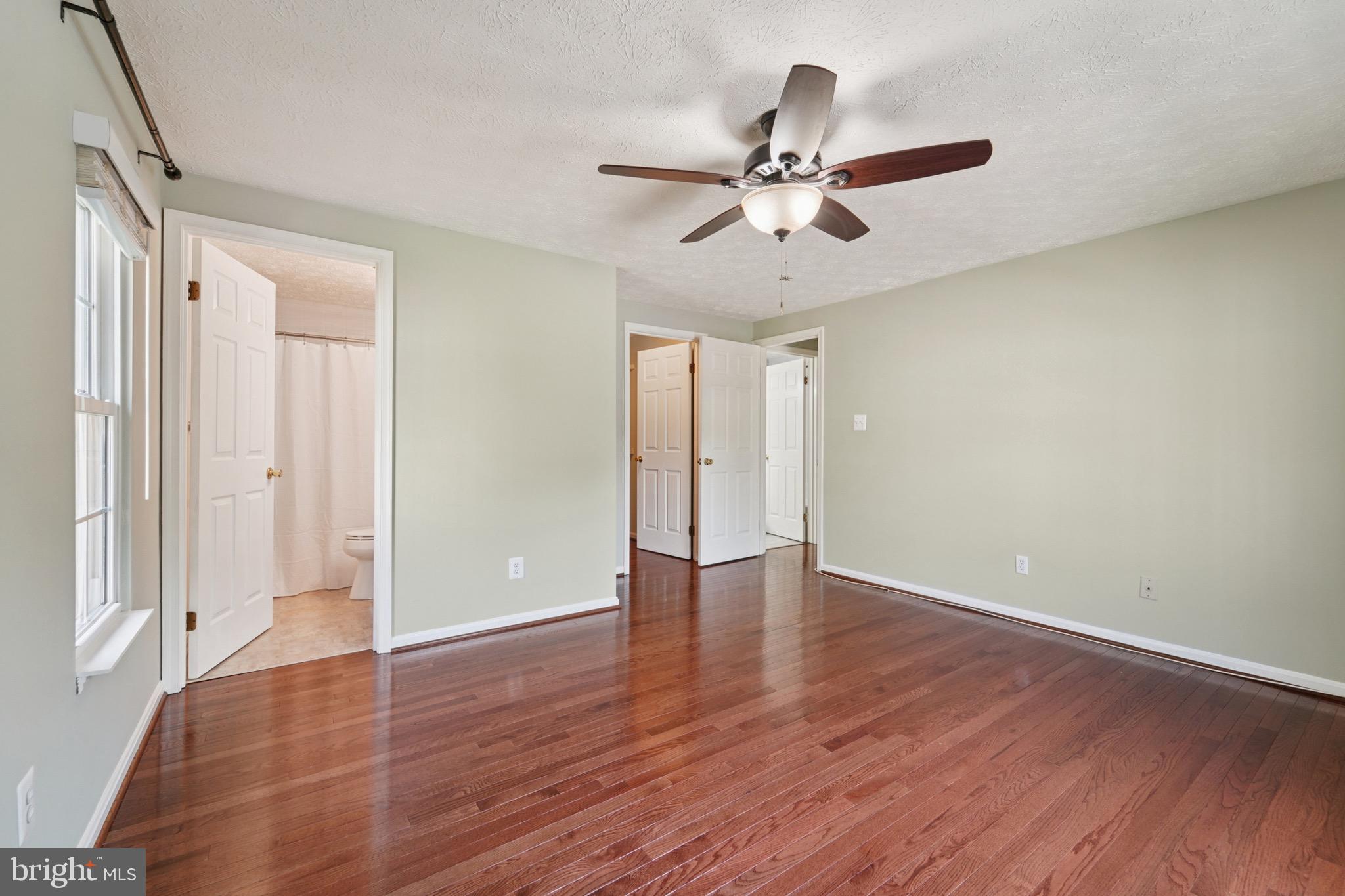 LONG COVE CONDOMINIUMS - Residential