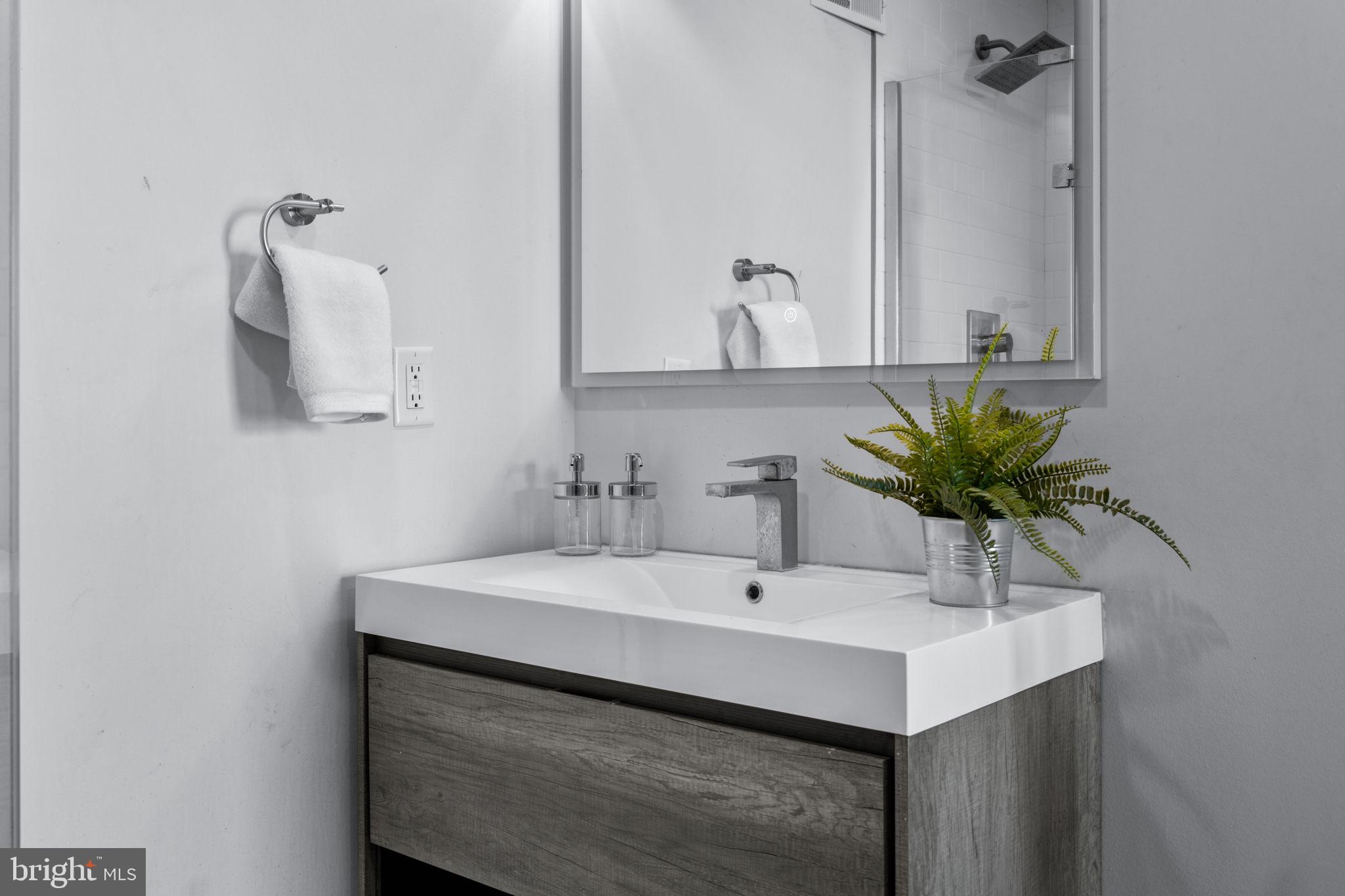 PASSYUNK SQUARE - Residential