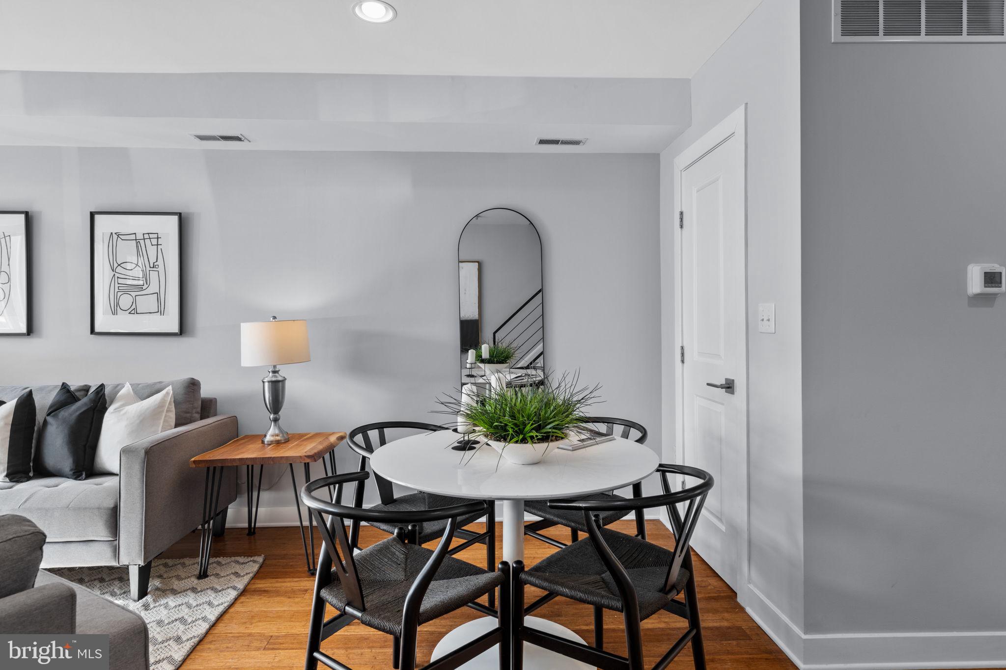 PASSYUNK SQUARE - Residential