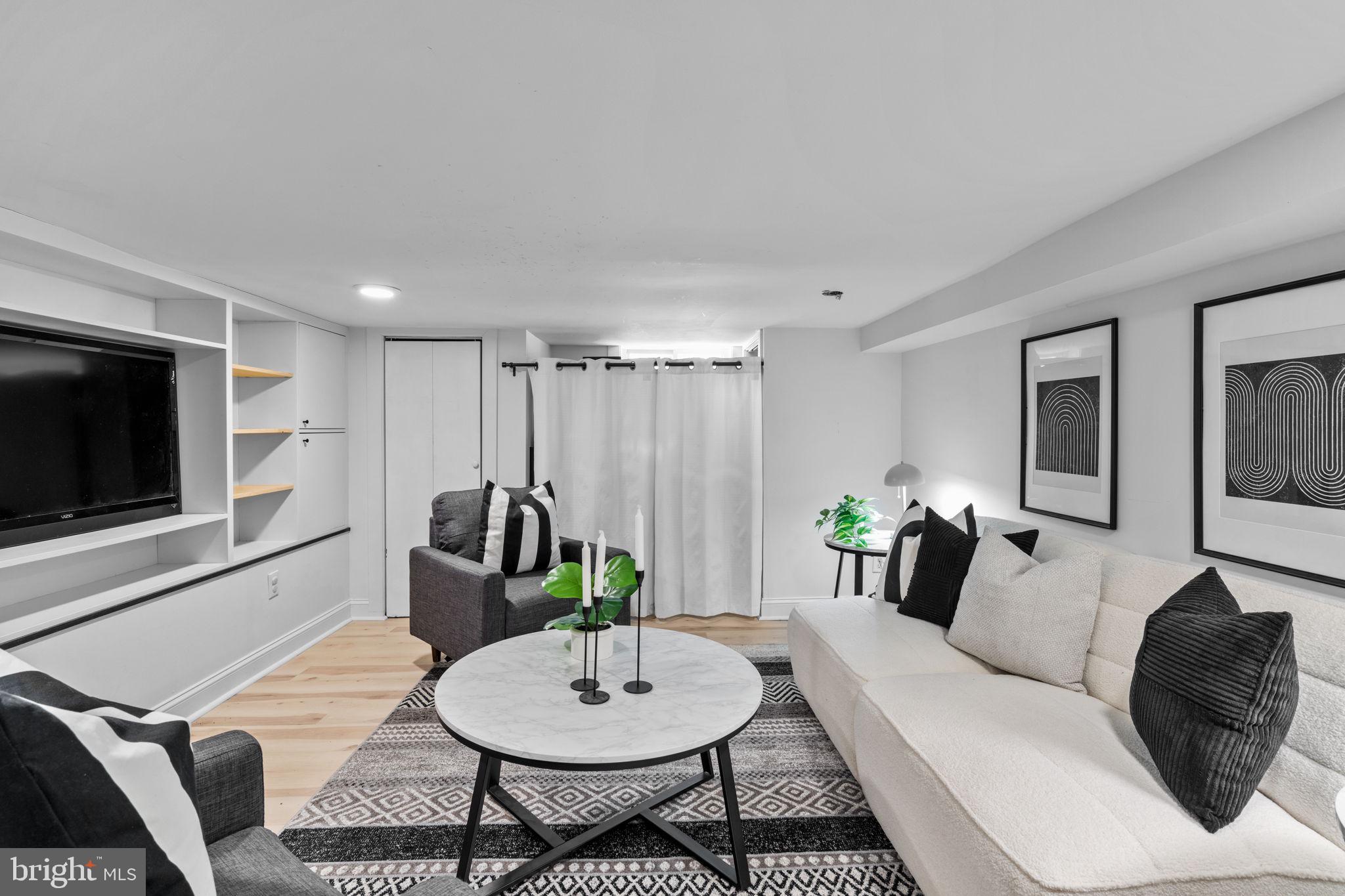 PASSYUNK SQUARE - Residential