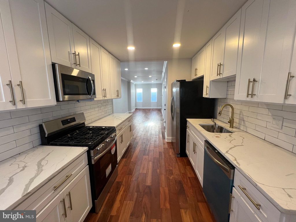 Photo of 223 N Milton Avenue, BALTIMORE, MD 21224 (MLS # MDBA2187278)