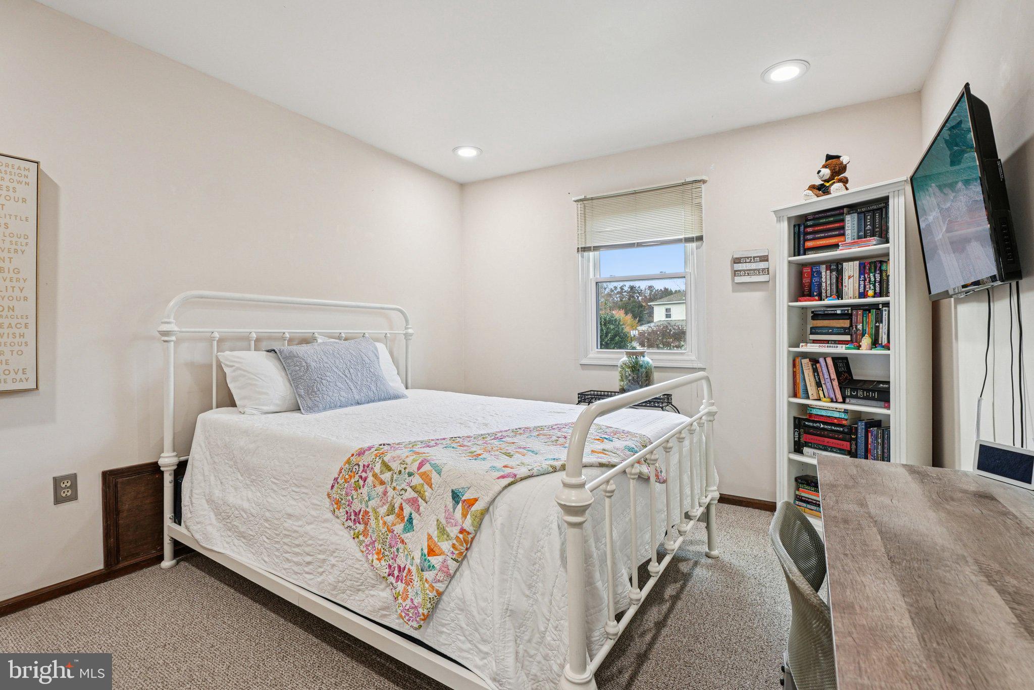 GWYNEDD HILL - Residential