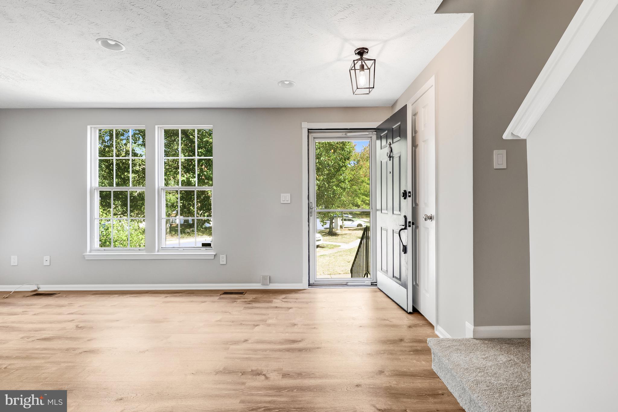 ASHBURN VILLAGE - Residential