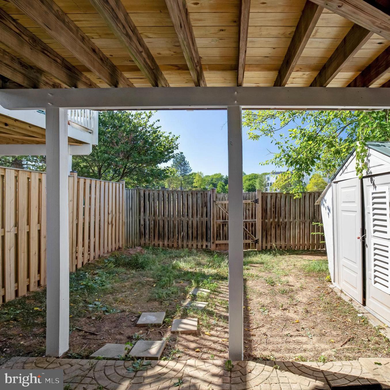 ASHBURN VILLAGE - Residential