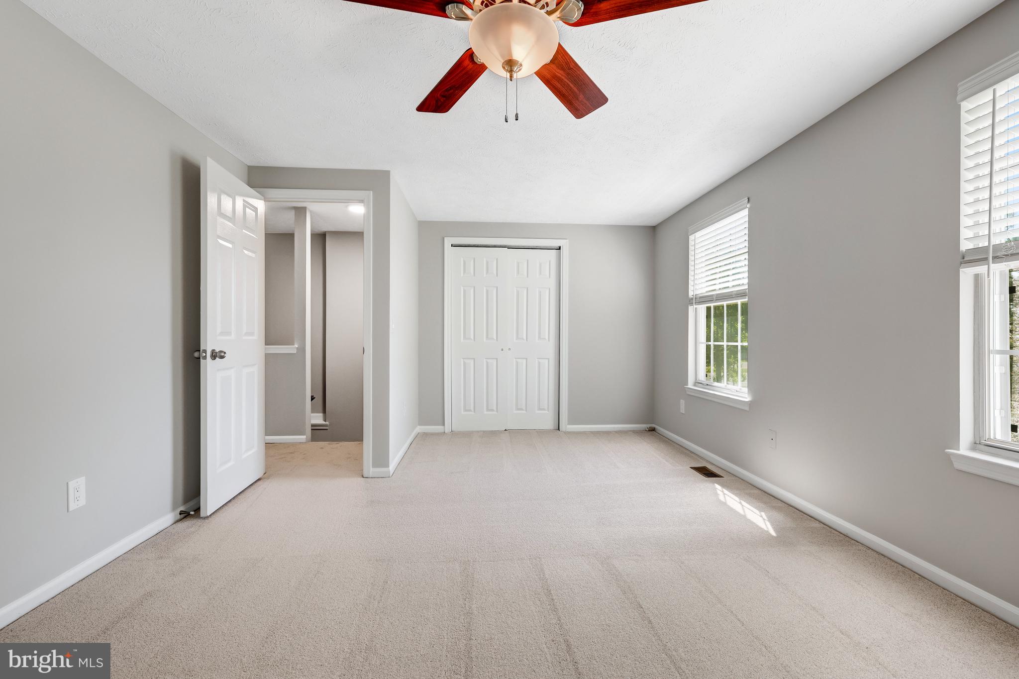 ASHBURN VILLAGE - Residential