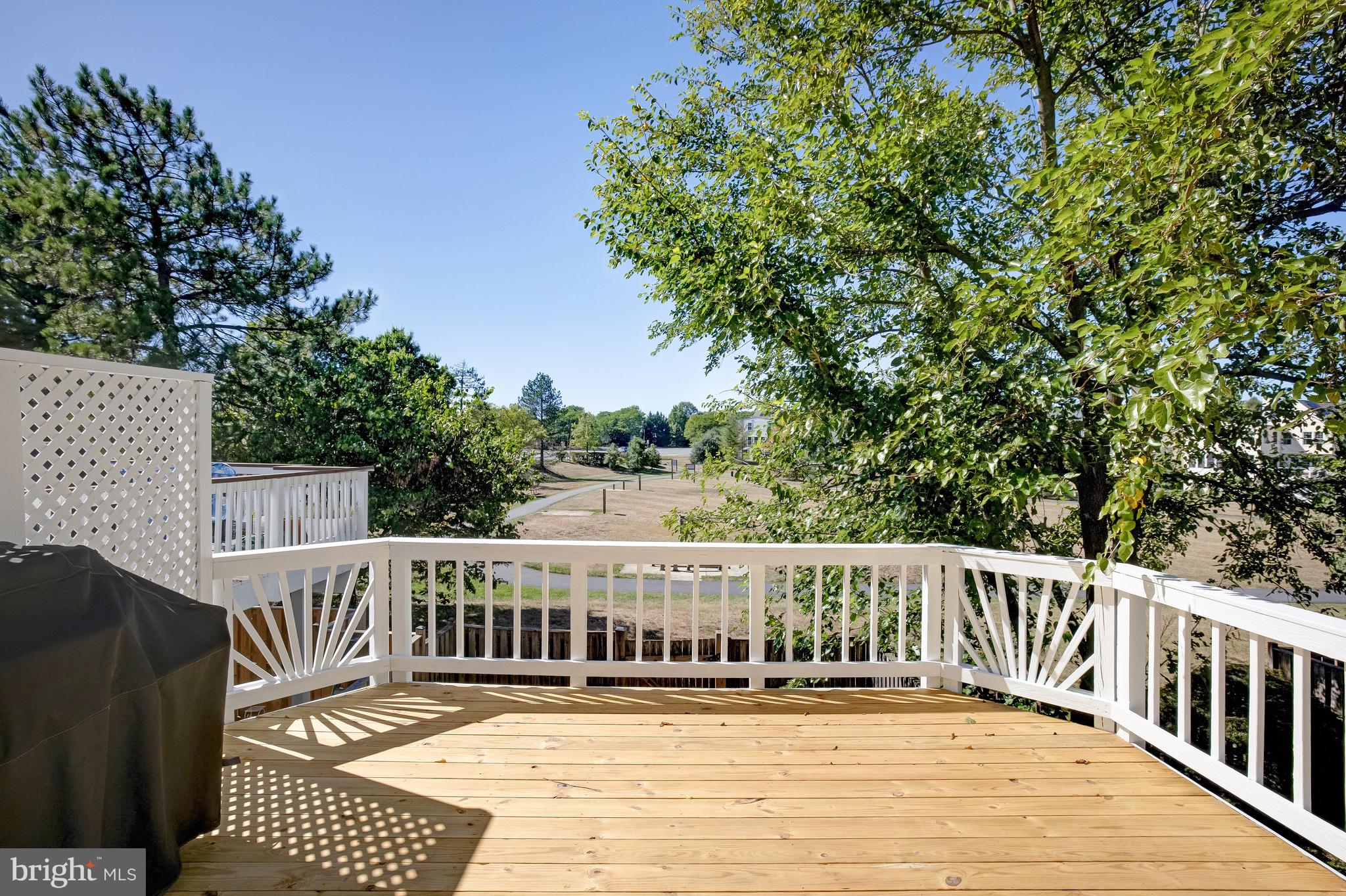 ASHBURN VILLAGE - Residential