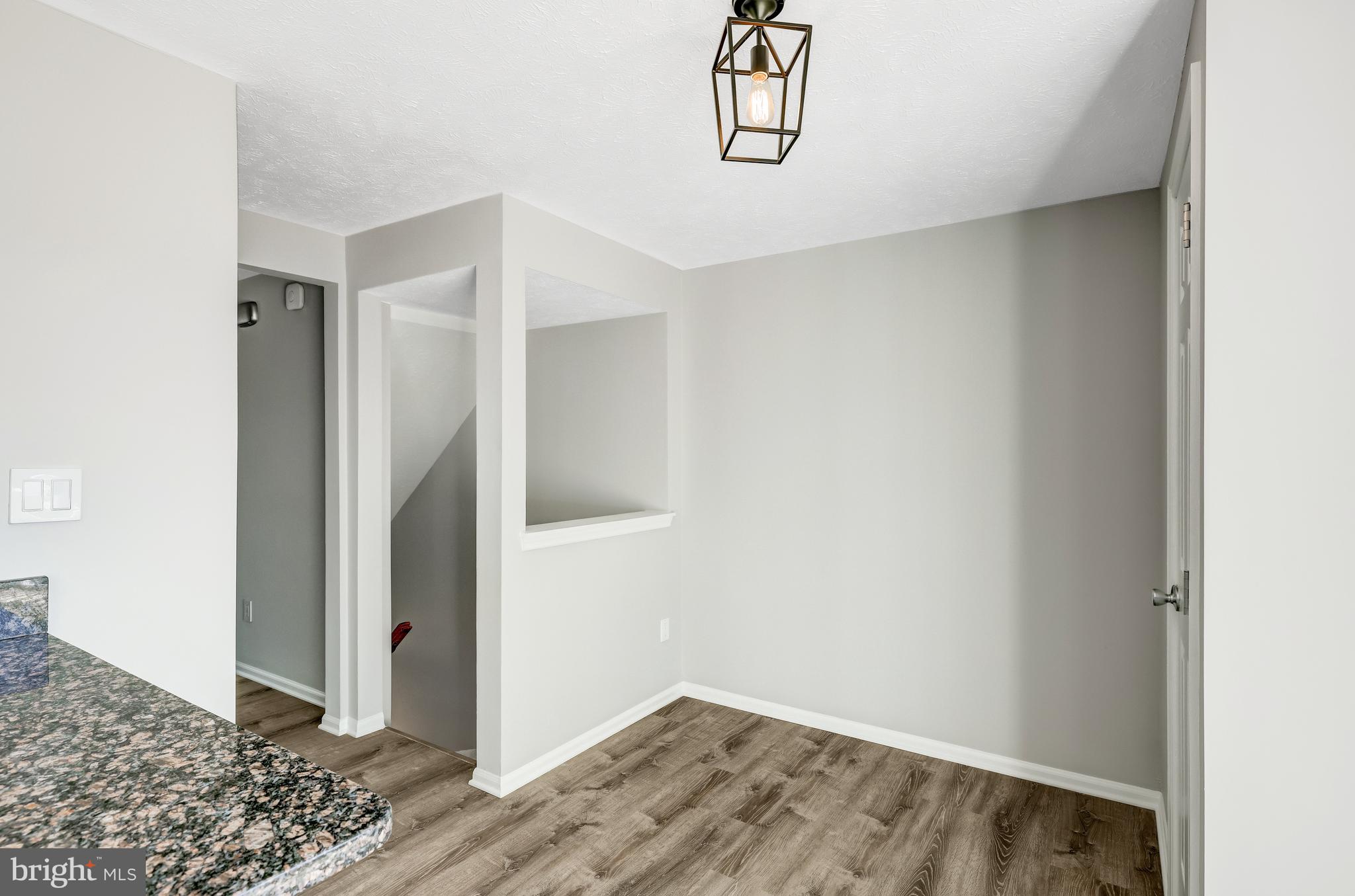 ASHBURN VILLAGE - Residential