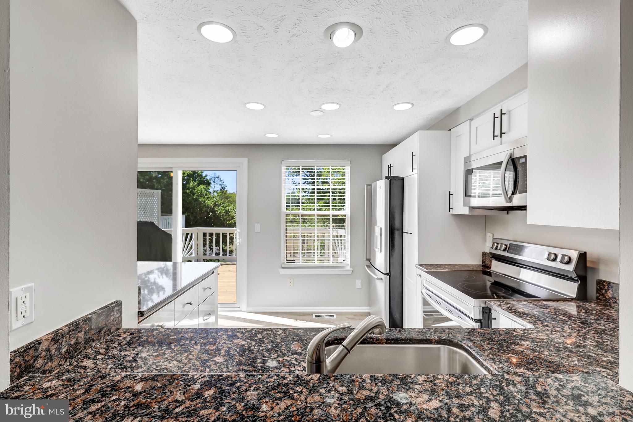 ASHBURN VILLAGE - Residential