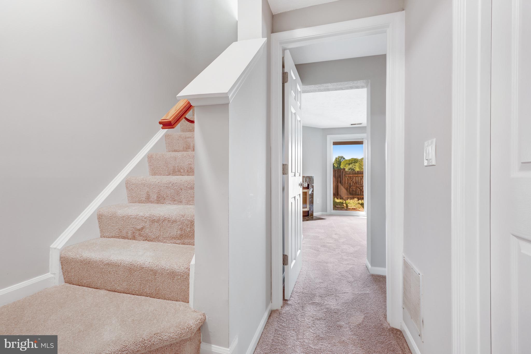 ASHBURN VILLAGE - Residential