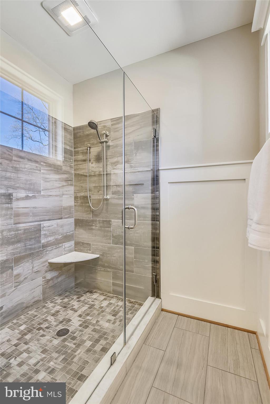 WEST VIENNA WOODS - Residential