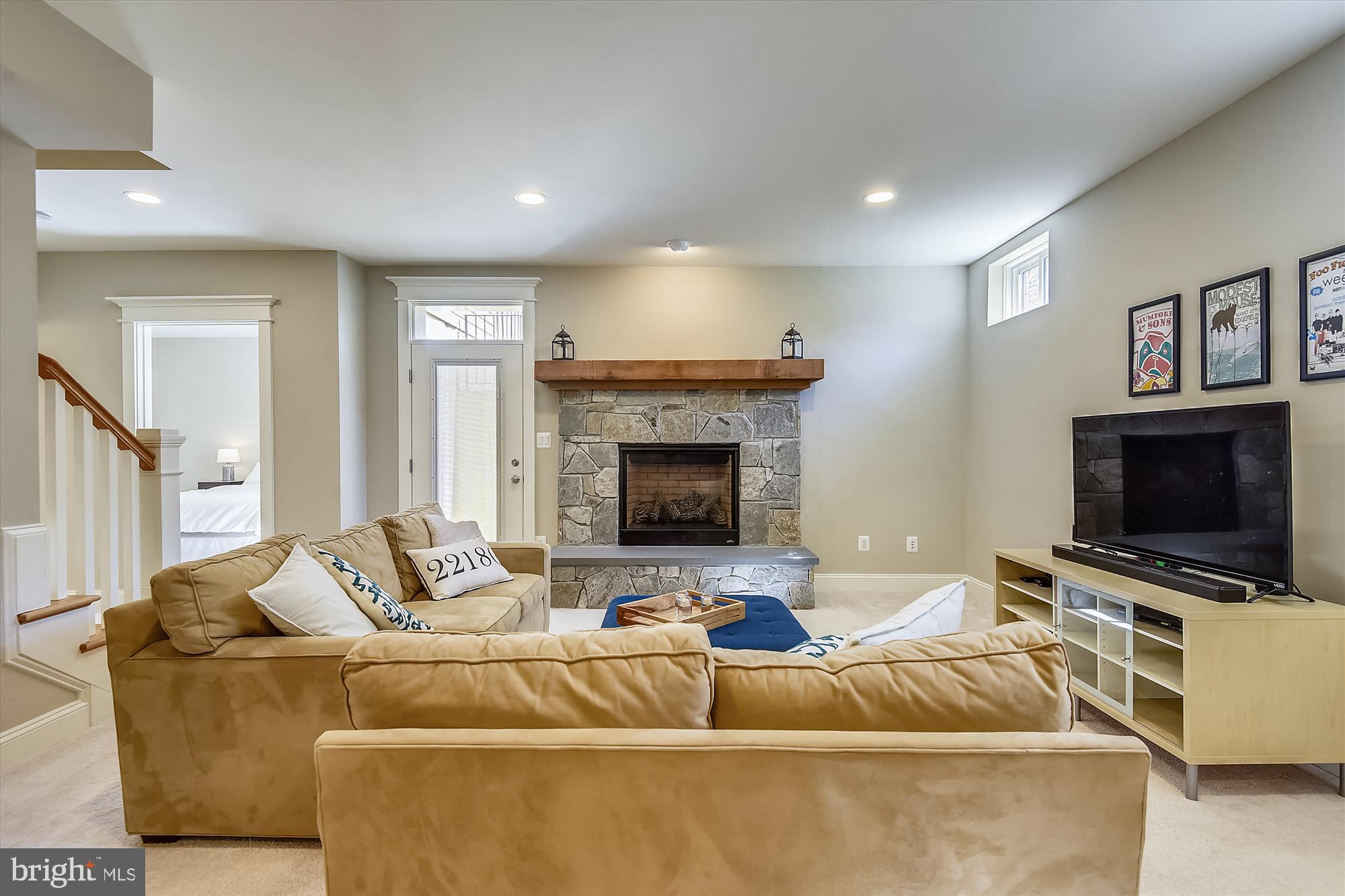 WEST VIENNA WOODS - Residential