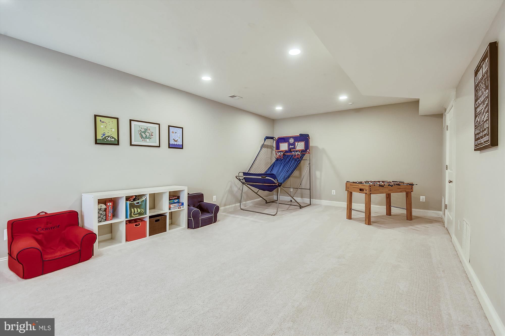 WEST VIENNA WOODS - Residential