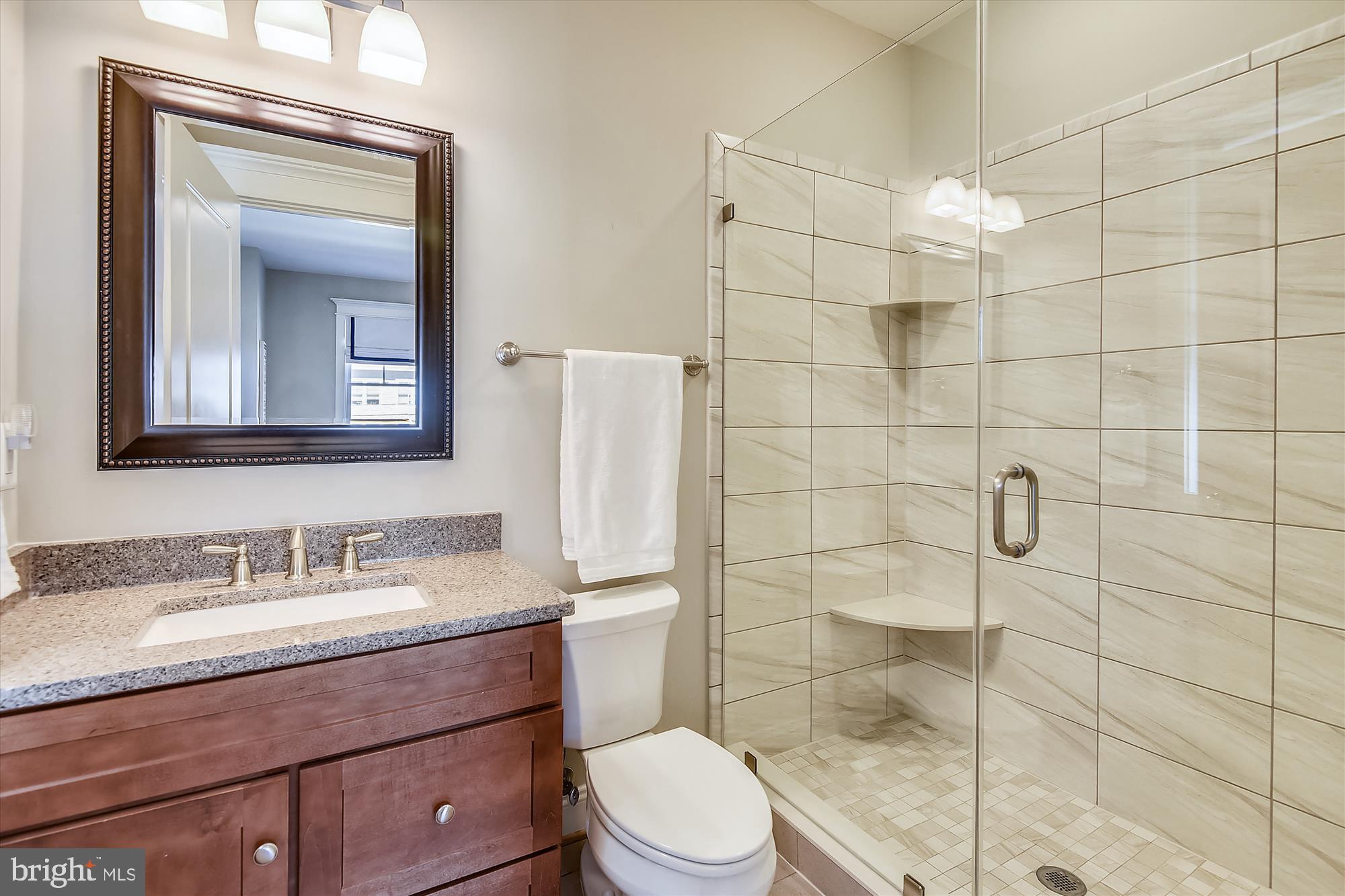 WEST VIENNA WOODS - Residential