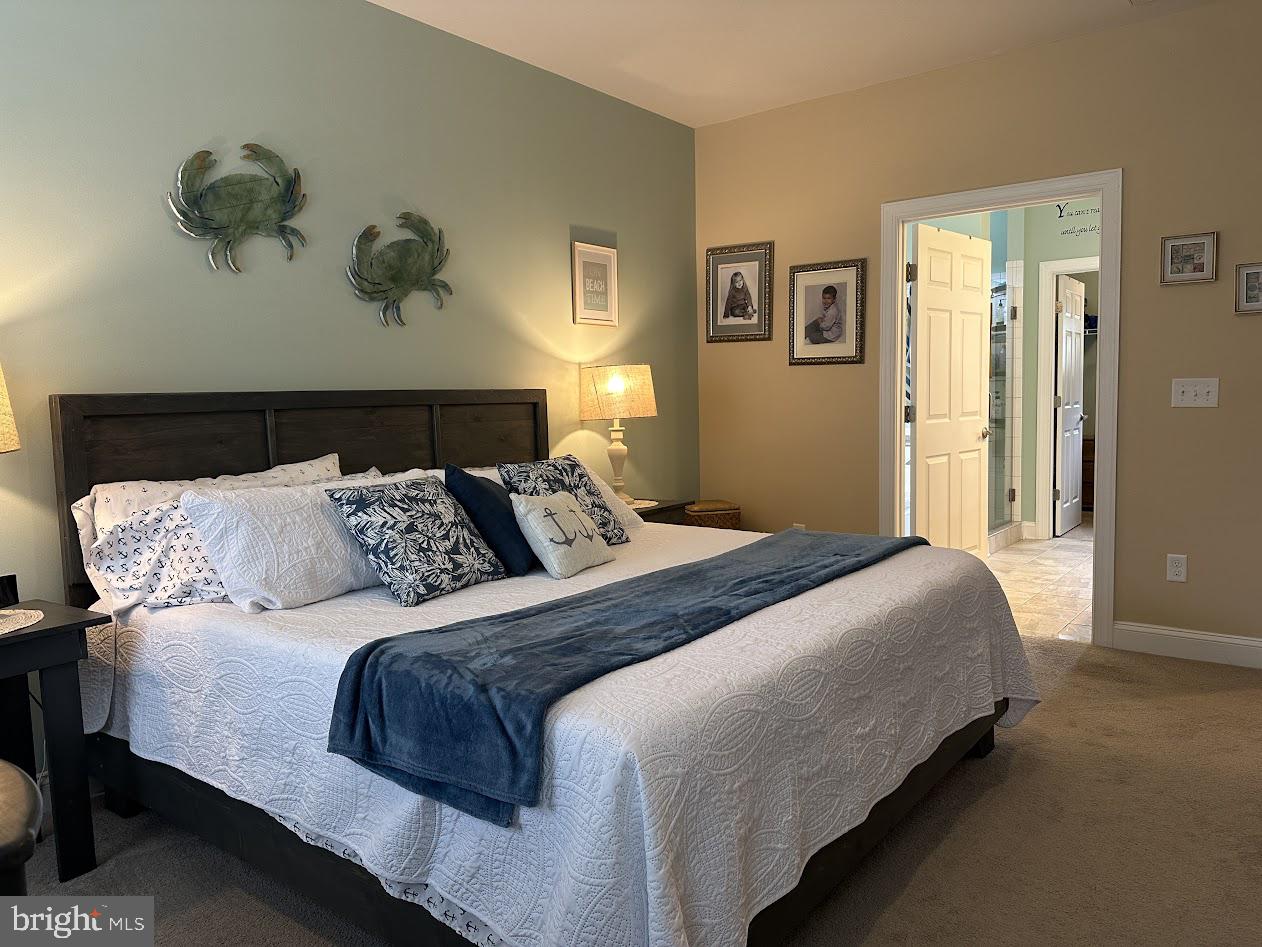 BAY COLONY - Residential