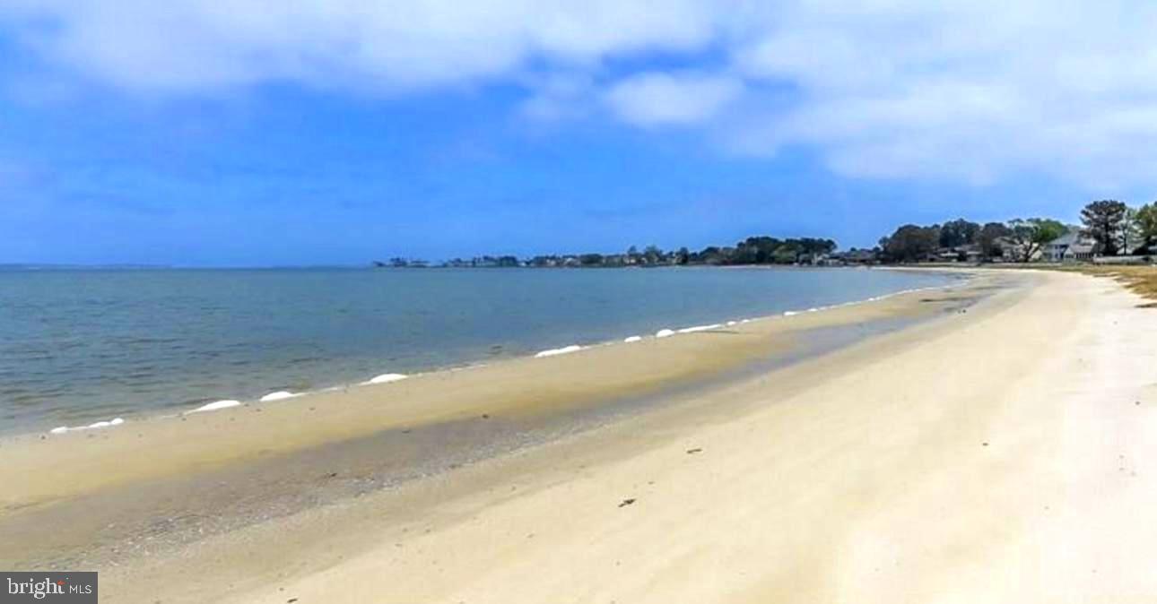 BAY COLONY - Residential