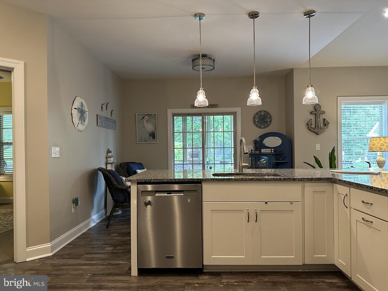 BAY COLONY - Residential