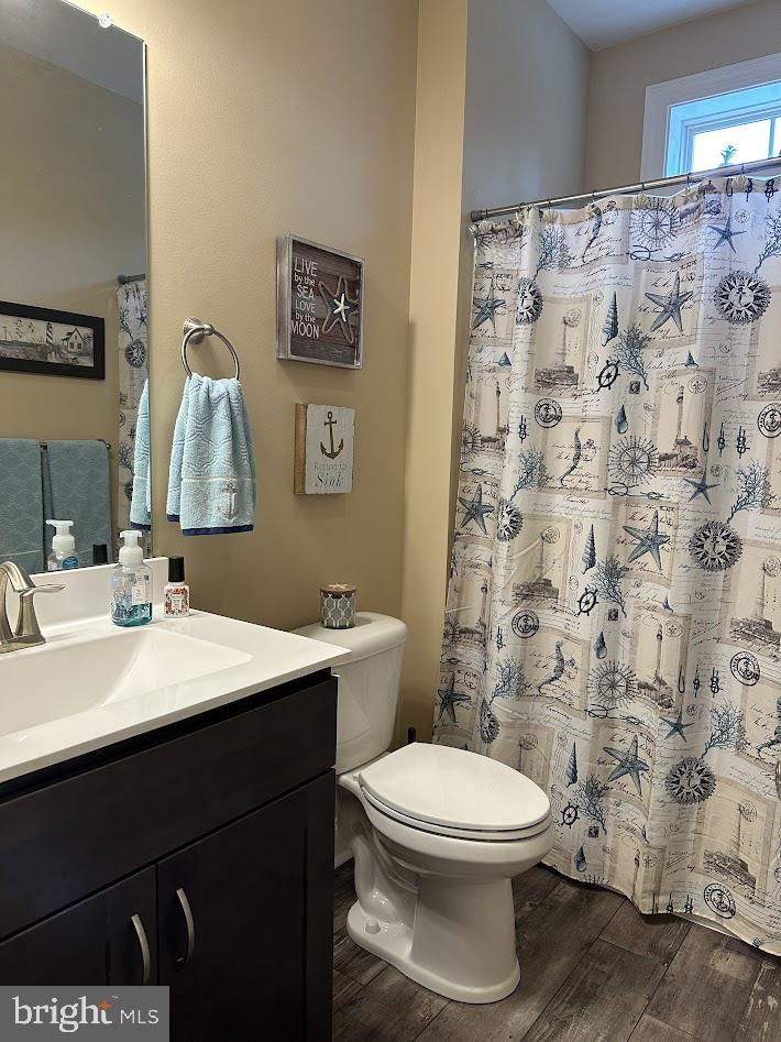 BAY COLONY - Residential