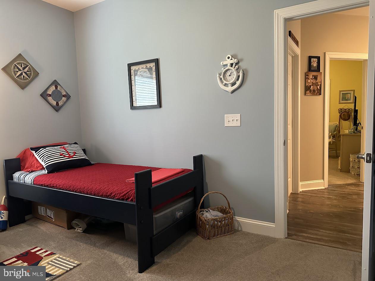 BAY COLONY - Residential