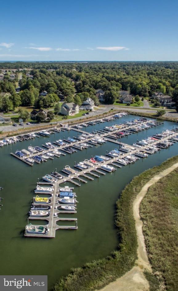 BAY COLONY - Residential