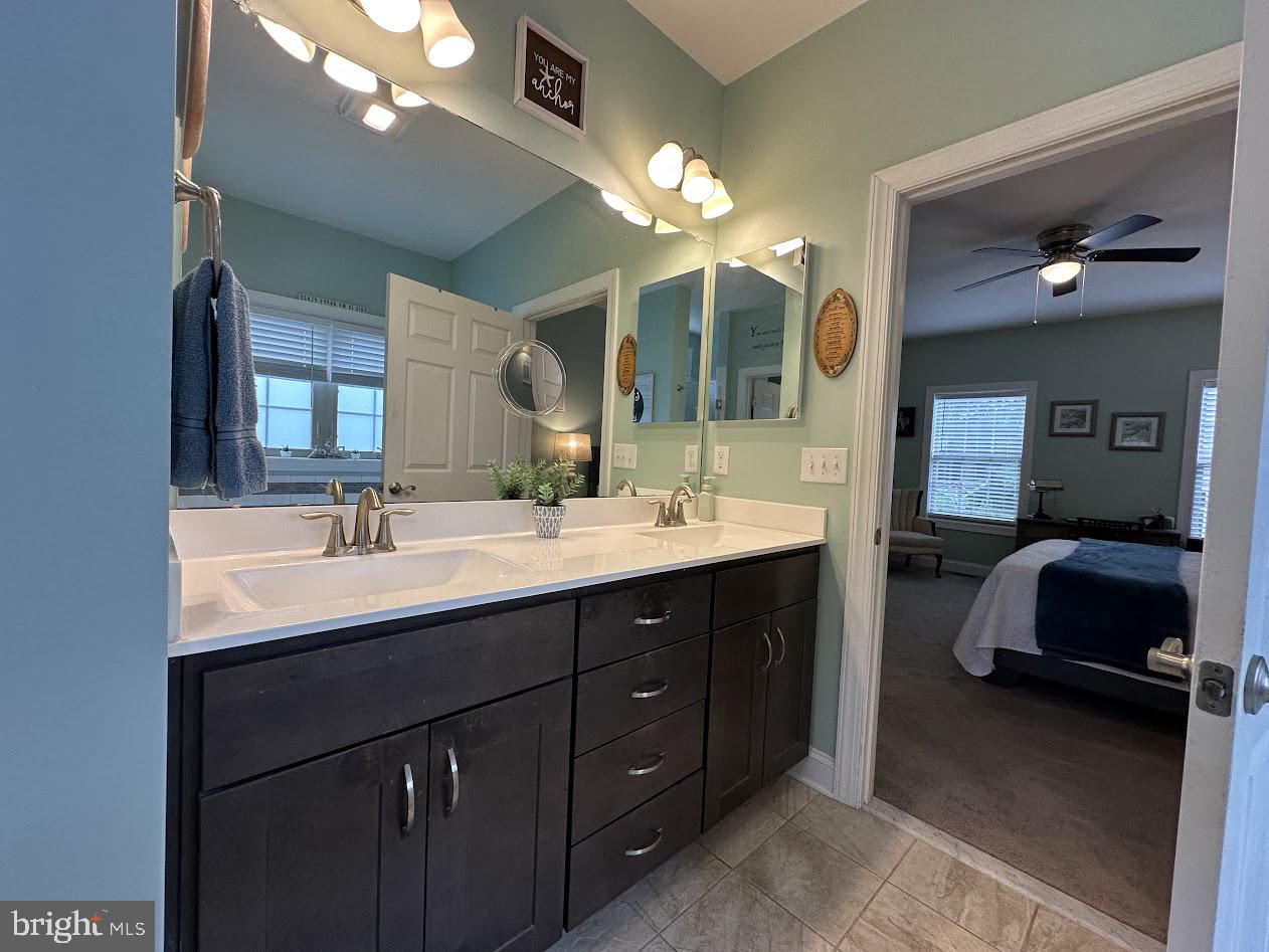 BAY COLONY - Residential