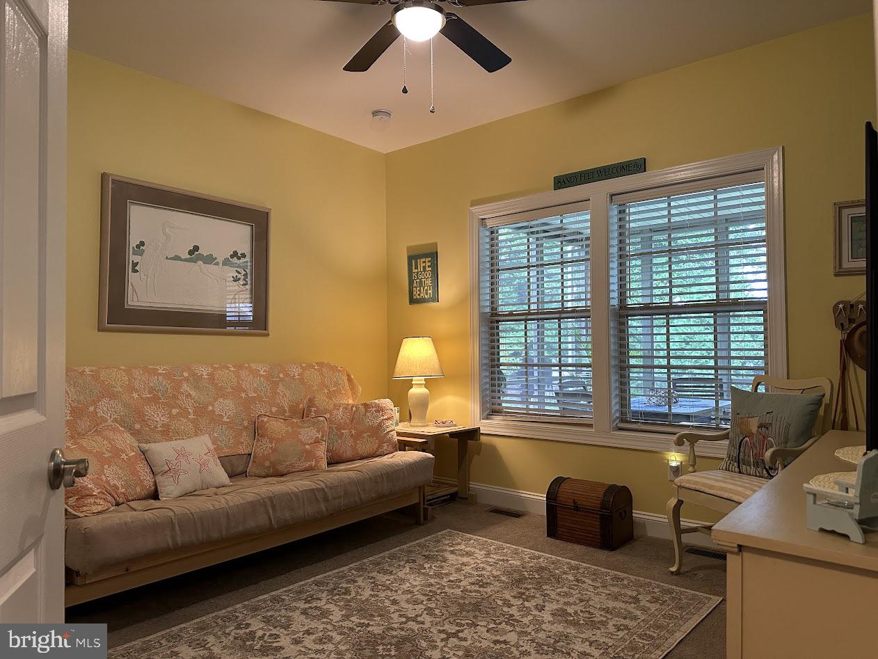 BAY COLONY - Residential