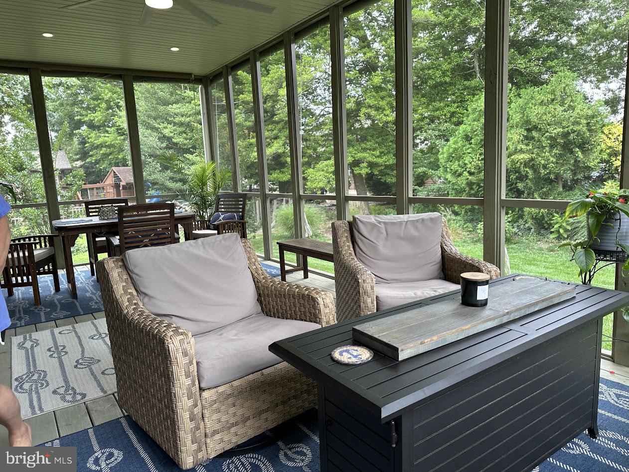 BAY COLONY - Residential