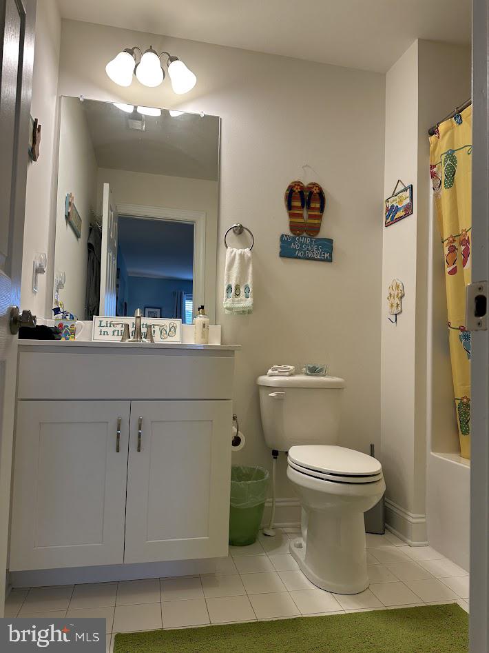 BAY COLONY - Residential