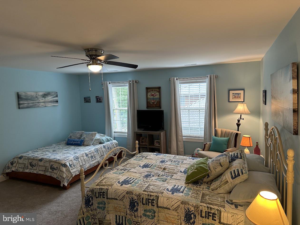 BAY COLONY - Residential