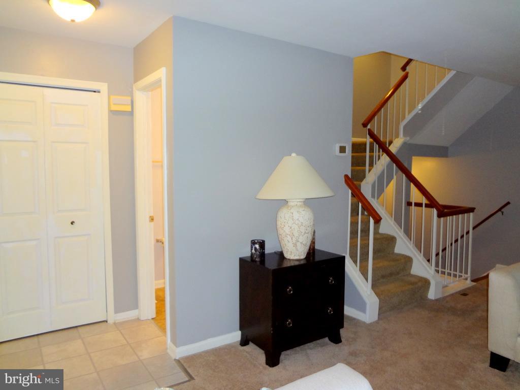 SPRING KNOLL - Residential Lease