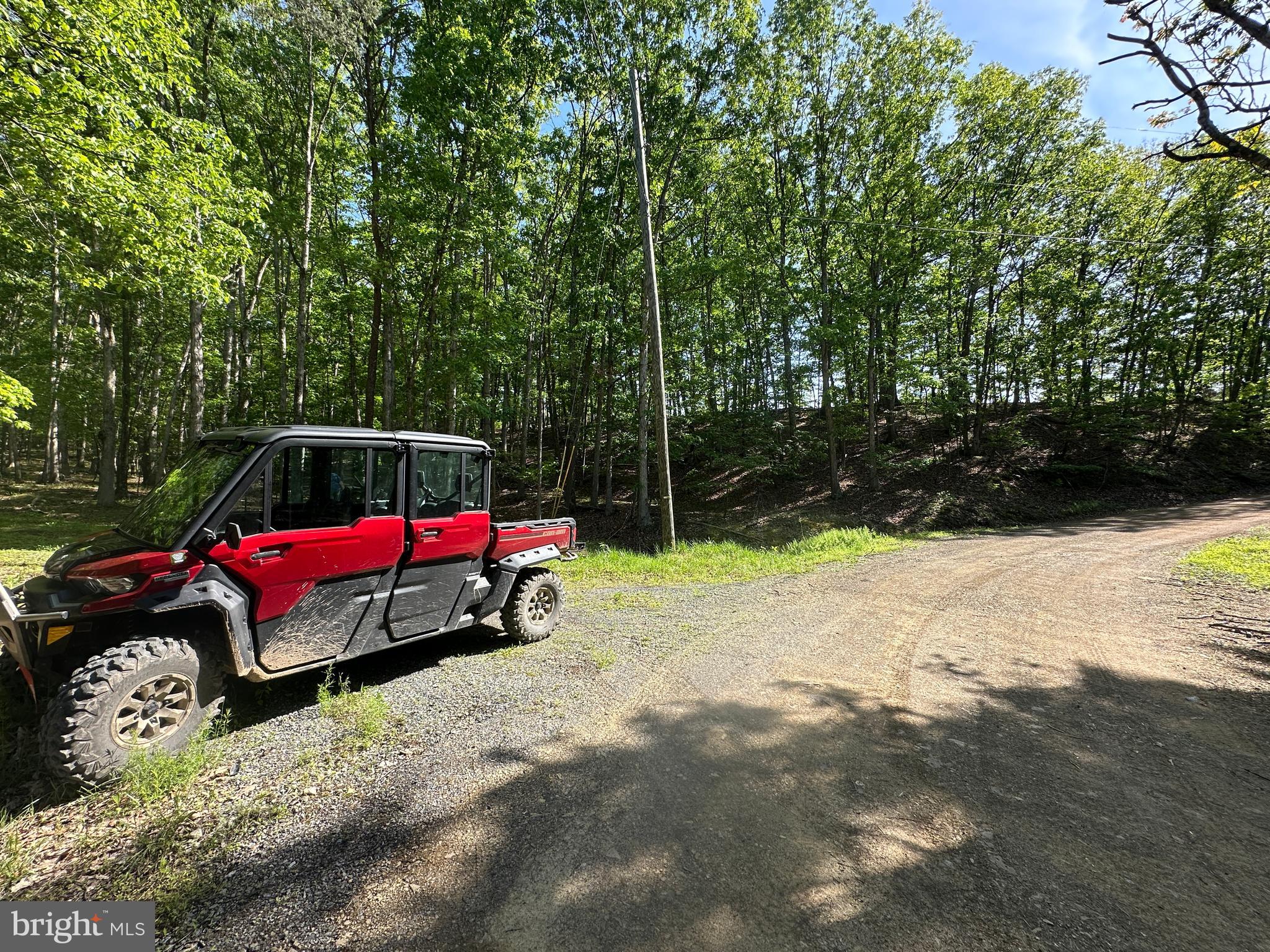 SHADOW KNOLLS - Land