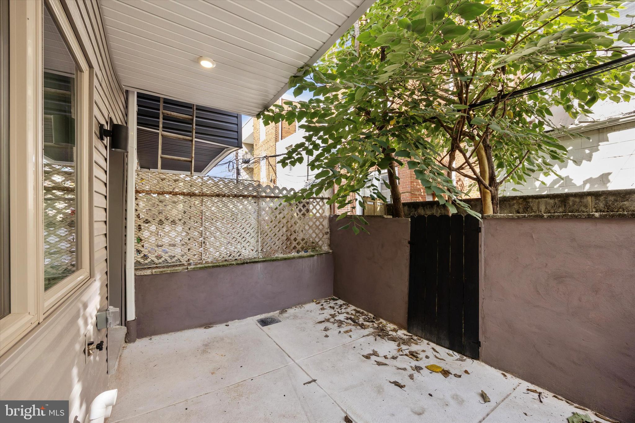 DICKINSON NARROWS - Residential