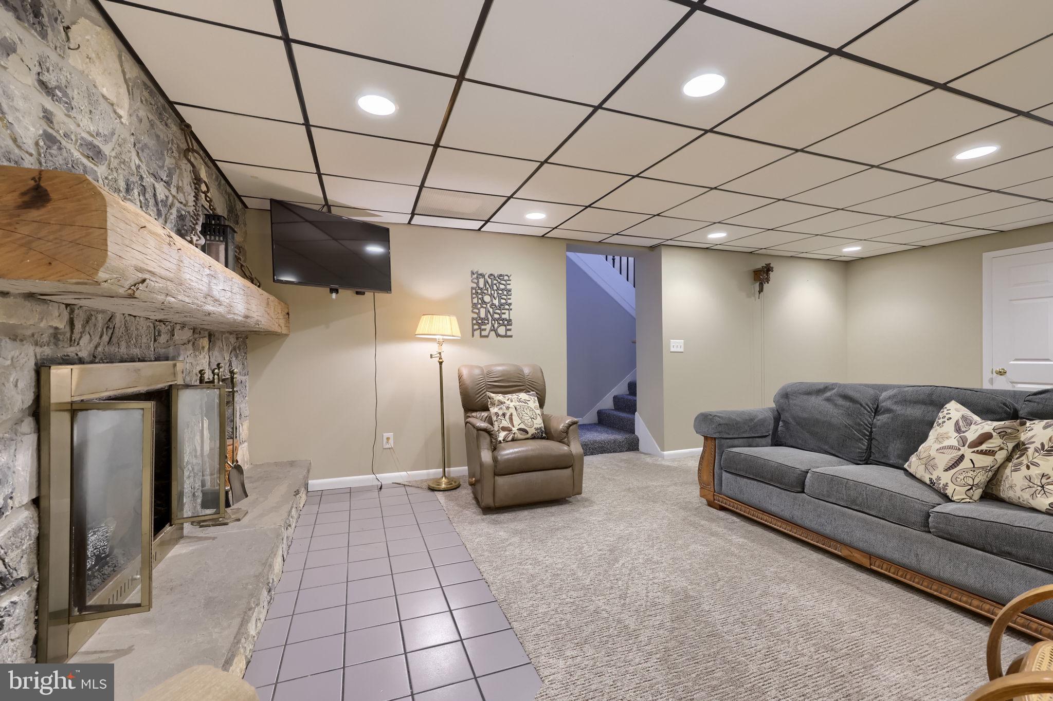 NEW  HOLLAND - Residential