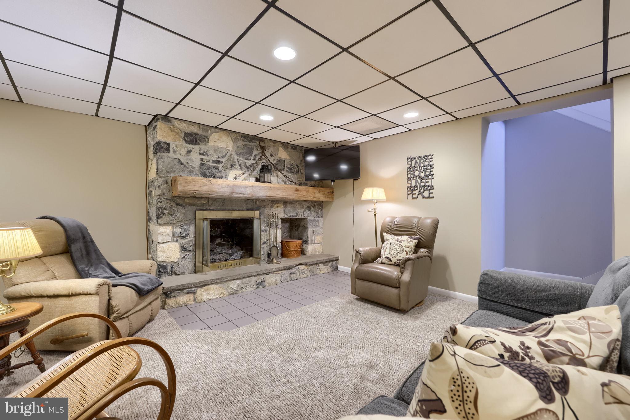 NEW  HOLLAND - Residential