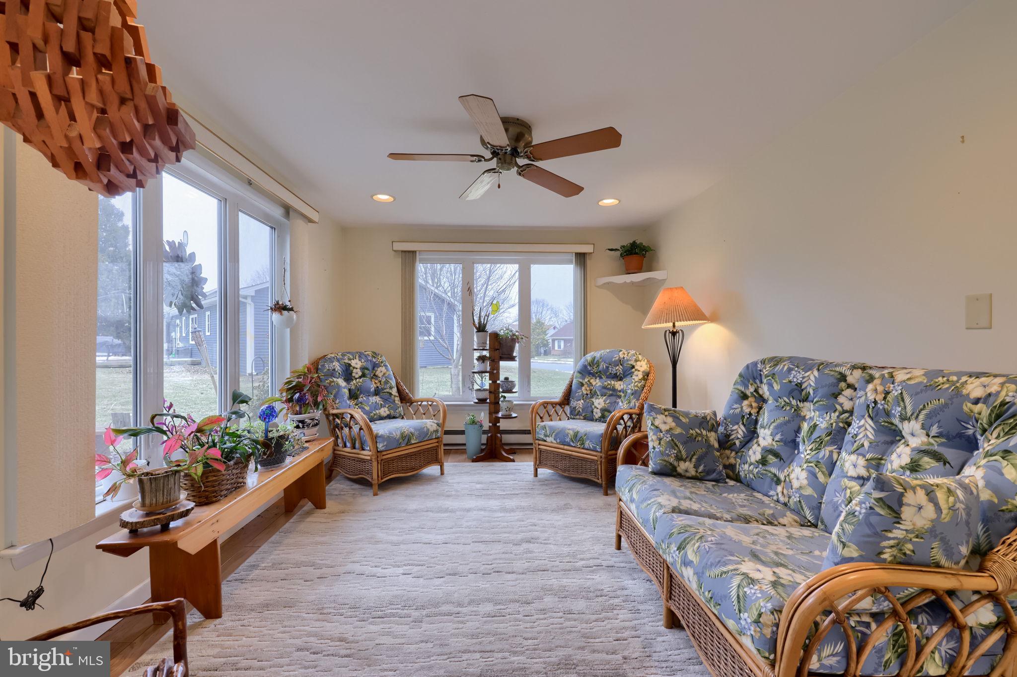 NEW  HOLLAND - Residential