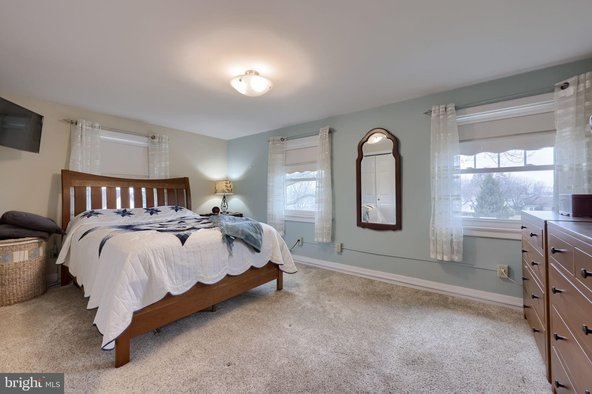 NEW  HOLLAND - Residential