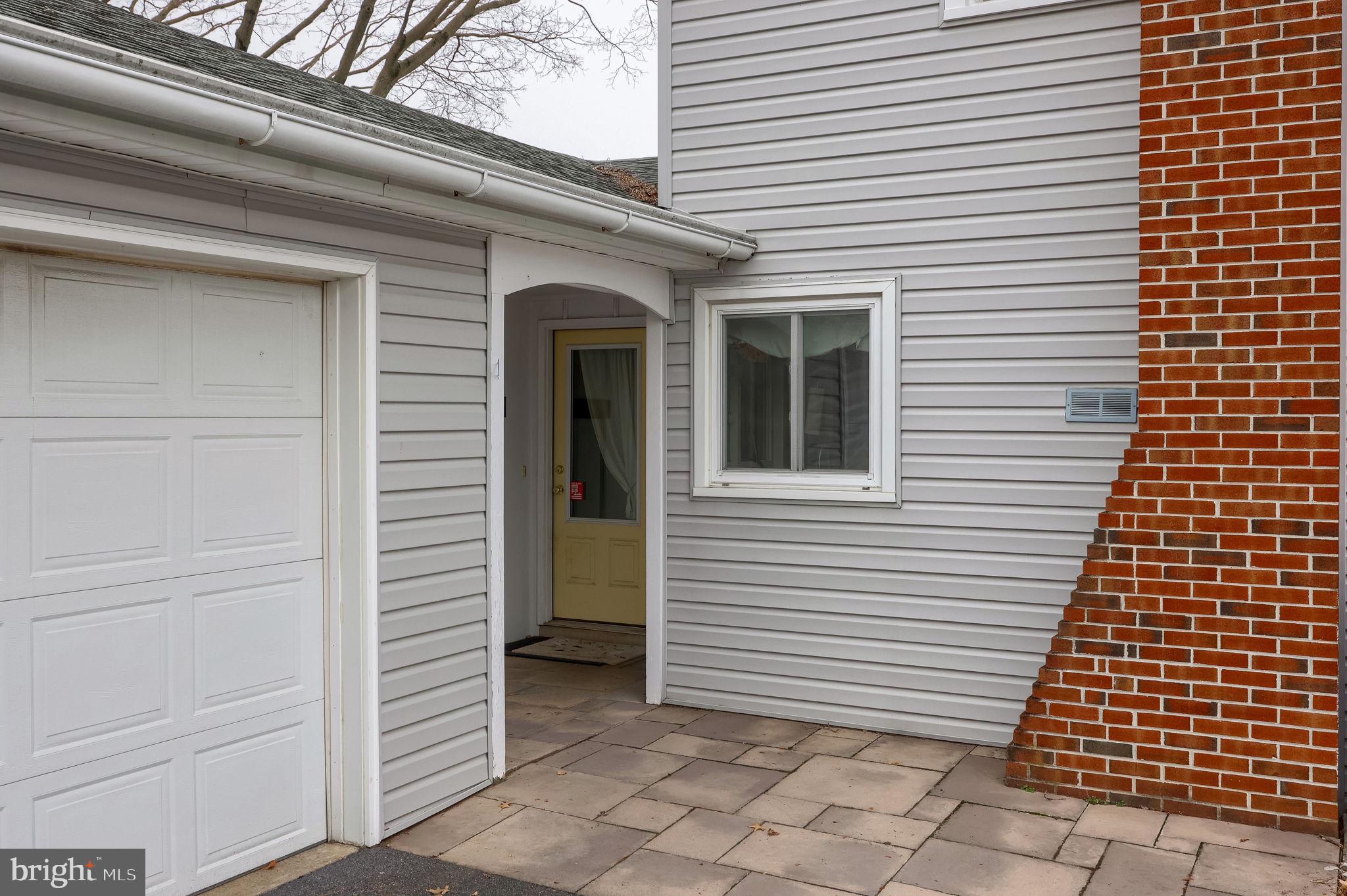 314 W CONESTOGA STREET