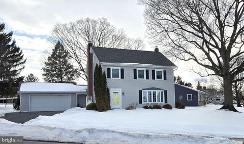 314 W CONESTOGA STREET NEW HOLLAND PA 17557