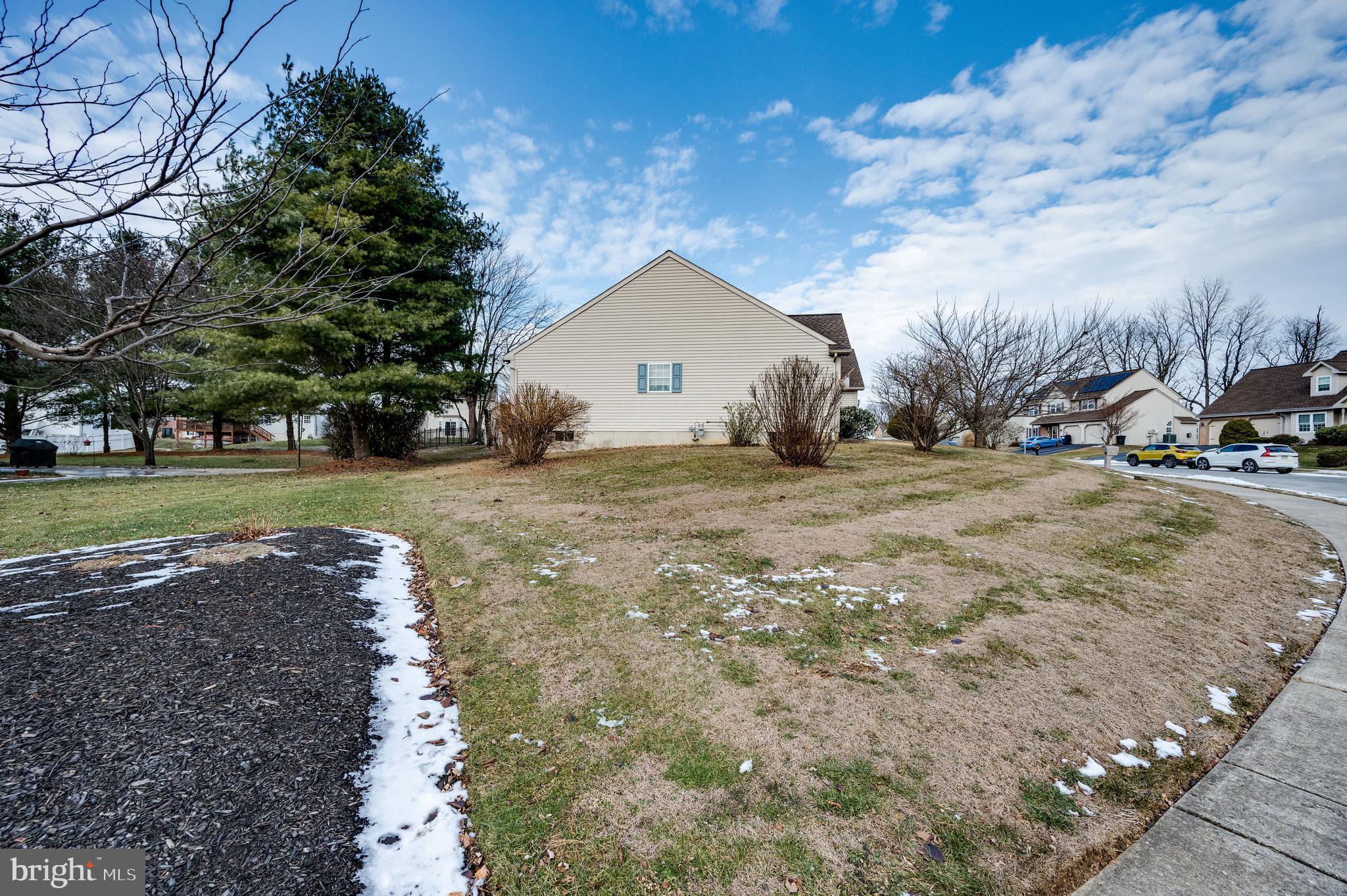 WILLOW RUN - Residential