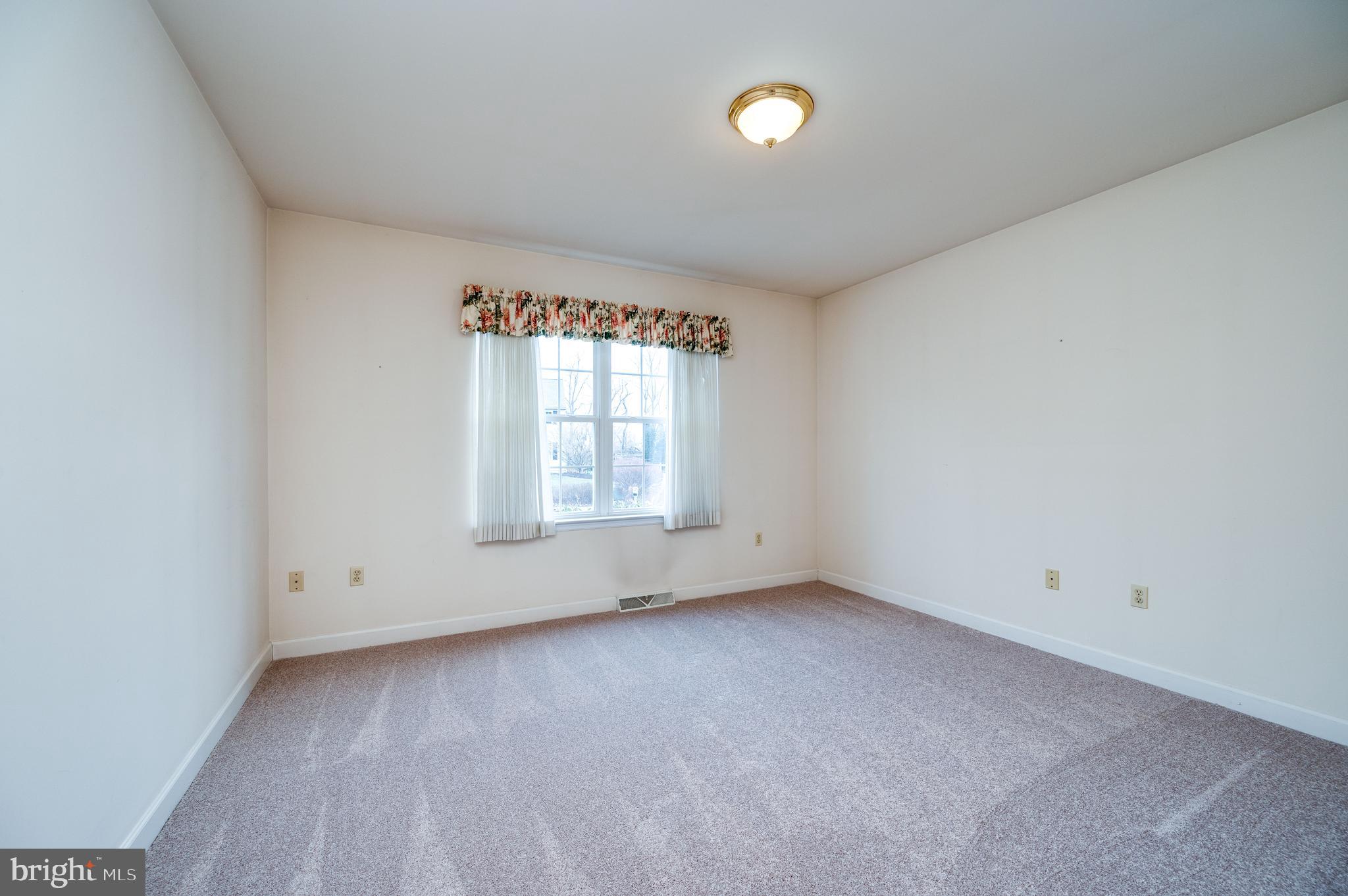 WILLOW RUN - Residential