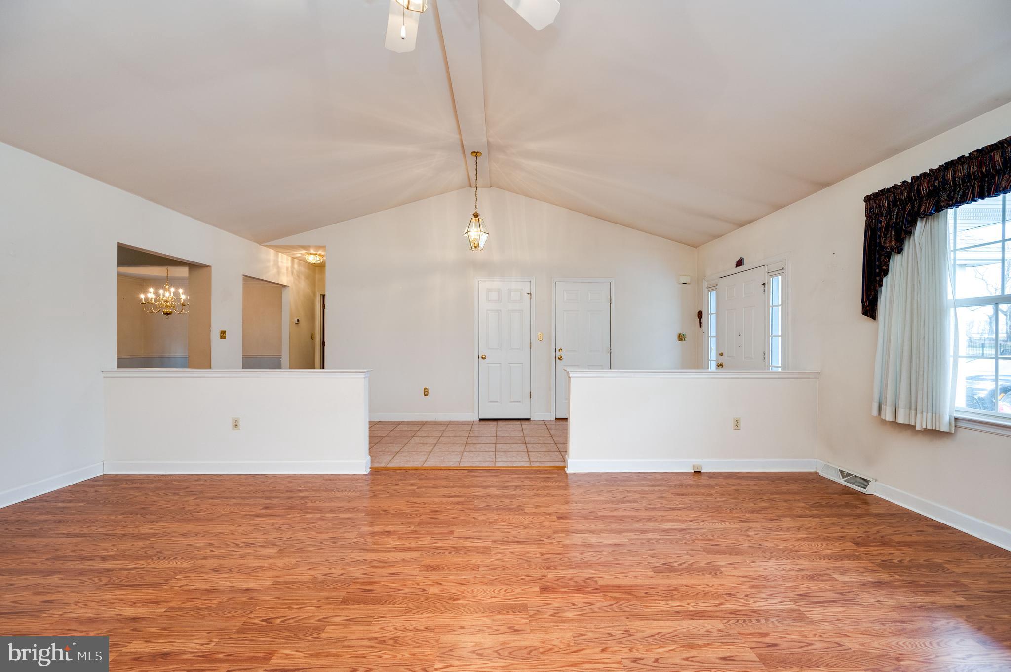 WILLOW RUN - Residential