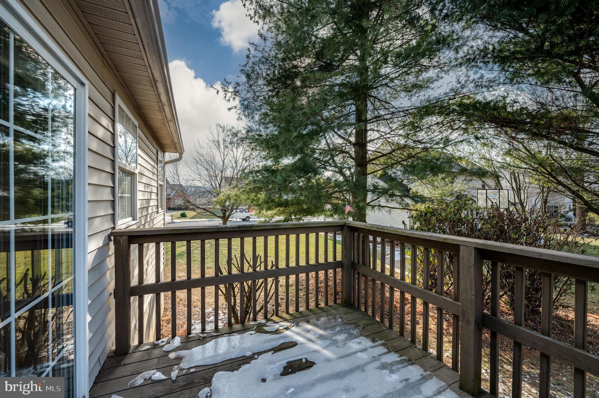 WILLOW RUN - Residential