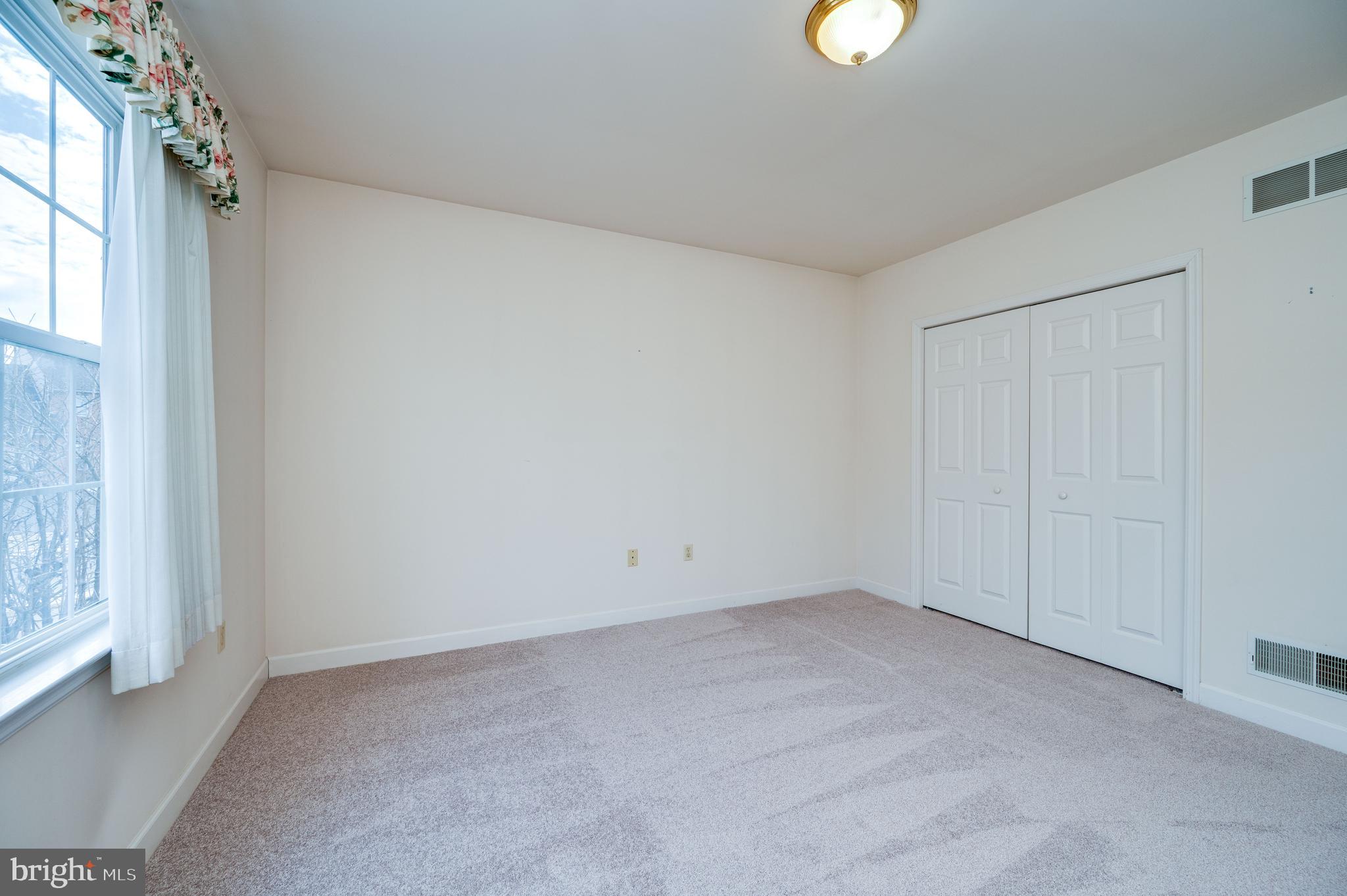 WILLOW RUN - Residential