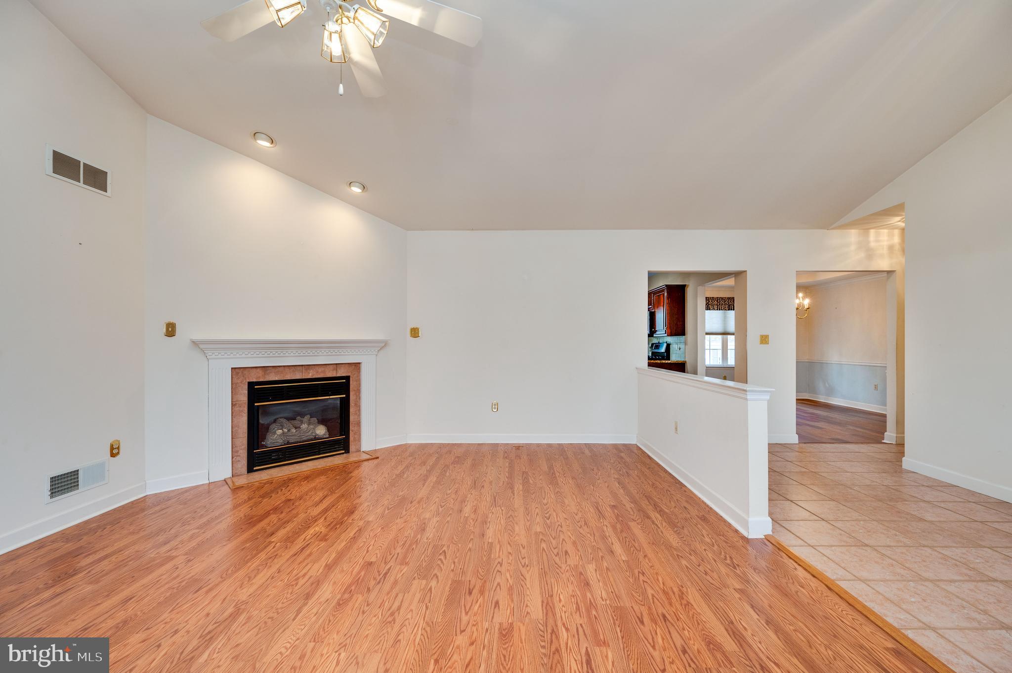 WILLOW RUN - Residential