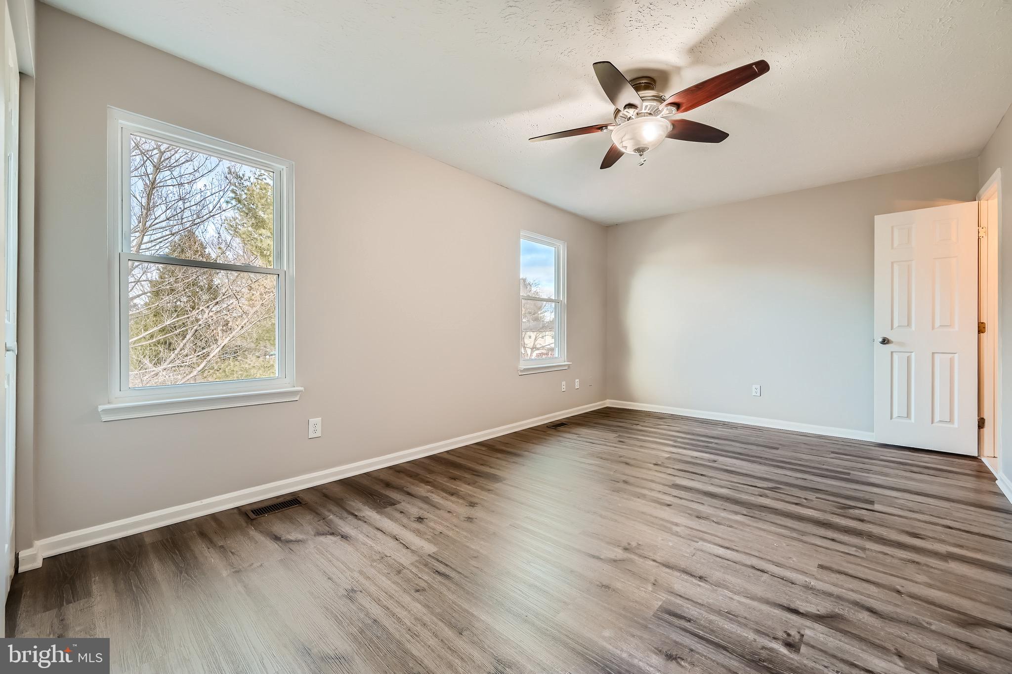 OAK HURST - Residential Lease