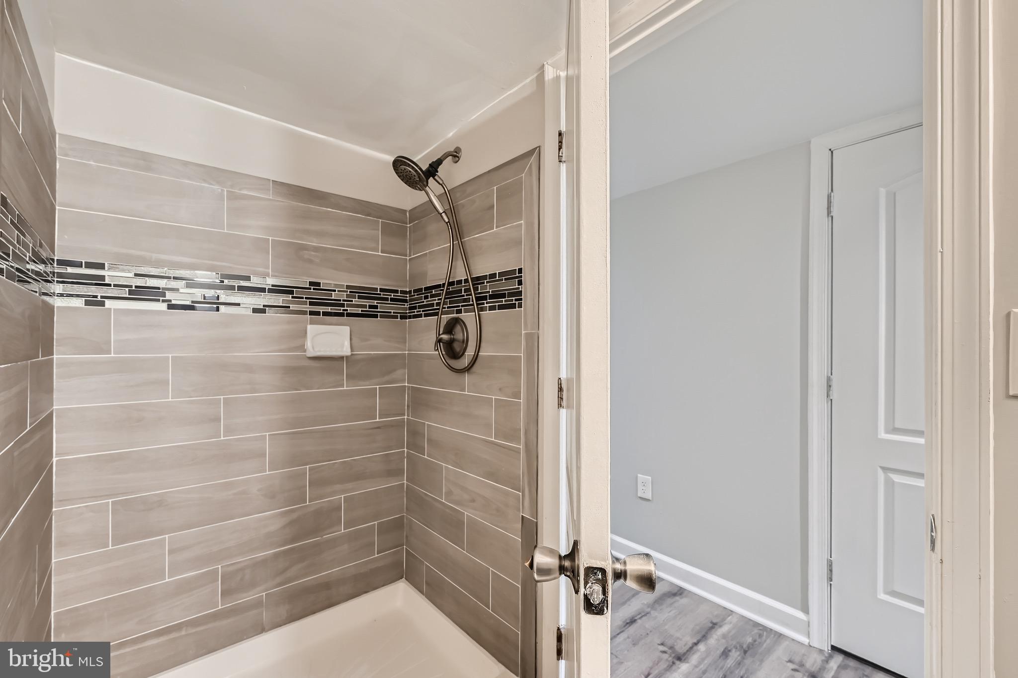 OAK HURST - Residential Lease