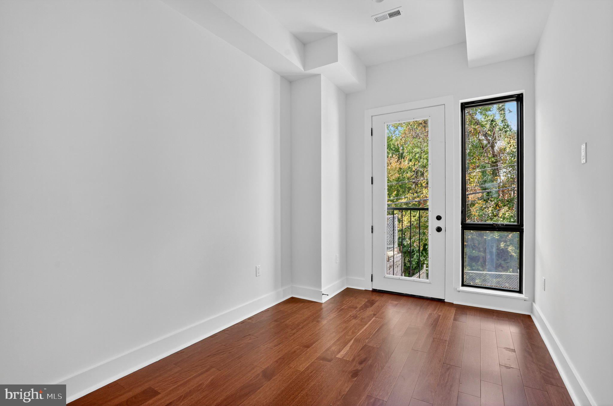 TAKOMA - Residential Income