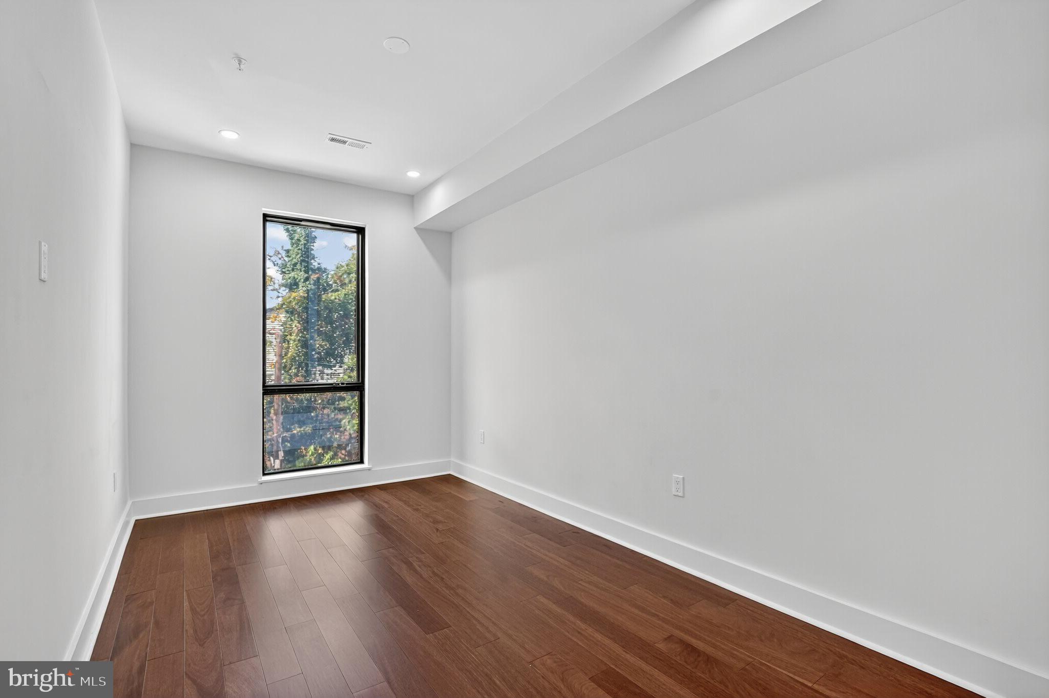 TAKOMA - Residential Income