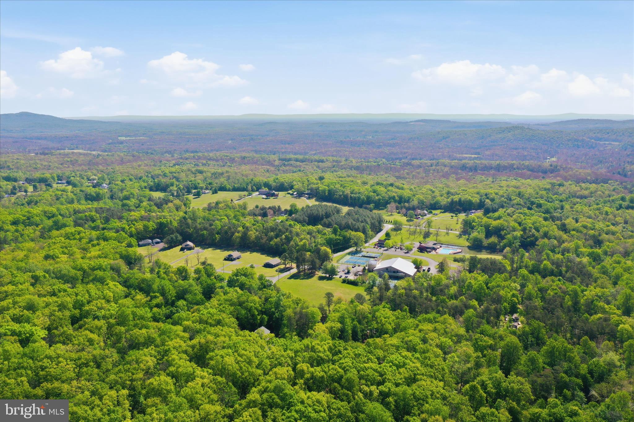WOODS RESORT - Residential