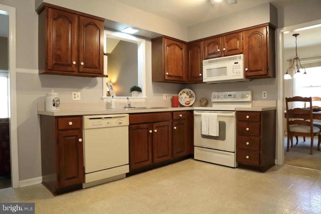 JEFFERSON SQUARE - Residential