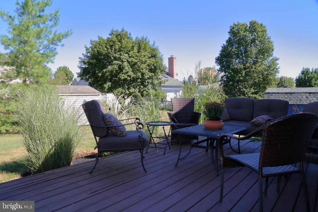 JEFFERSON SQUARE - Residential